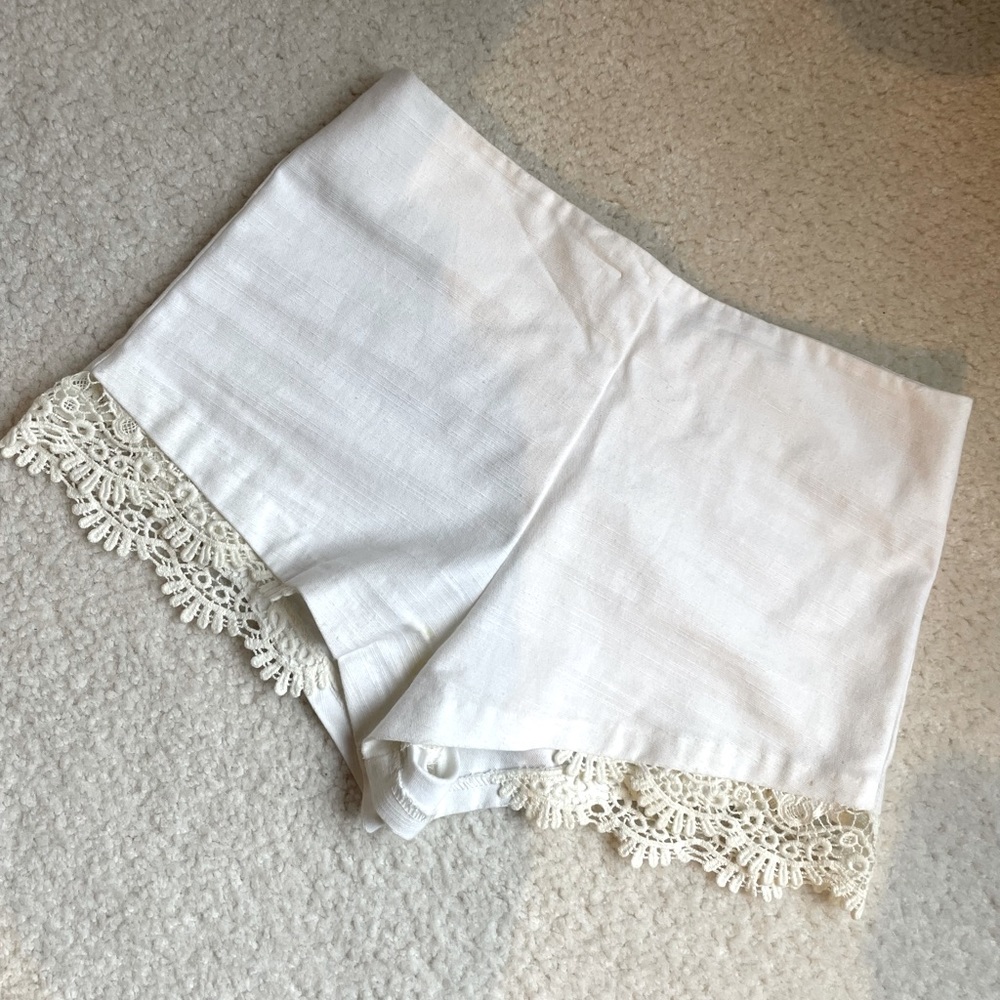 High rise white shorts with lace bottoms
